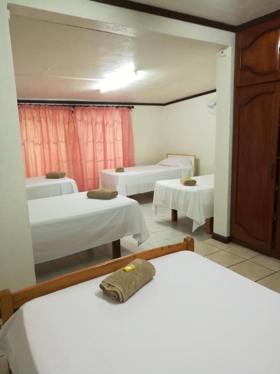 Ahitea Lodge Papeete  Exterior photo